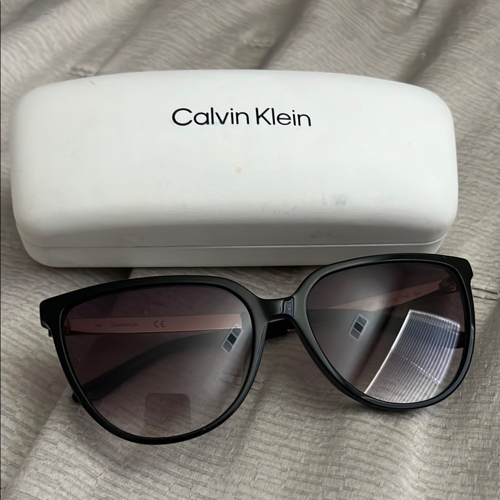 Calvin Klein Black Cat-Eye Sunglasses with Gradient Lenses